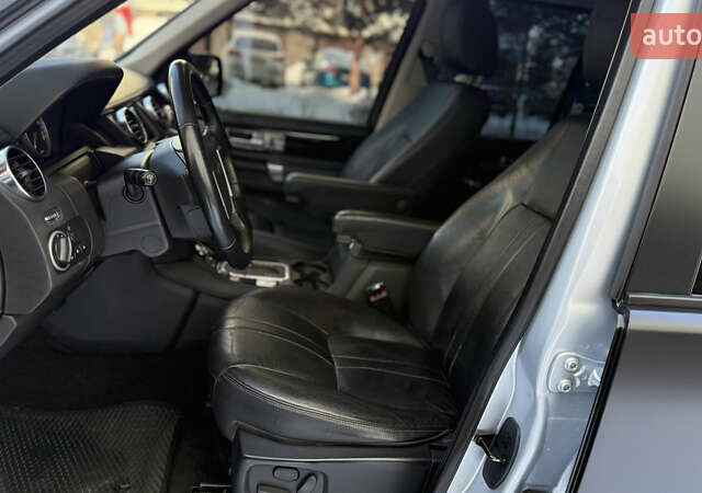 Чорний Ленд Ровер Діскавері, об'ємом двигуна 3 л та пробігом 263 тис. км за 14999 $, фото 16 на Automoto.ua