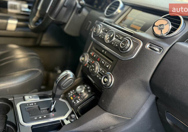 Чорний Ленд Ровер Діскавері, об'ємом двигуна 3 л та пробігом 260 тис. км за 15500 $, фото 6 на Automoto.ua