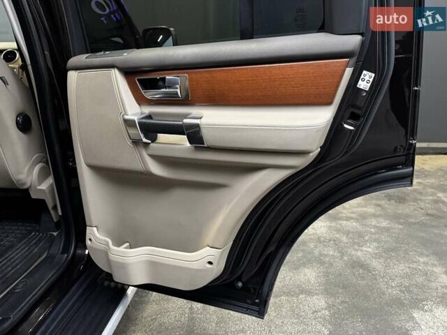 Черный Ленд Ровер Дискавери, объемом двигателя 3 л и пробегом 148 тыс. км за 22500 $, фото 40 на Automoto.ua