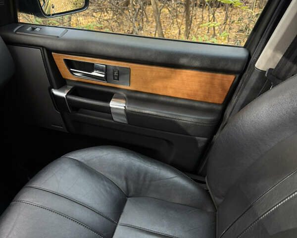 Ленд Ровер Діскавері 2011 у Дніпро (Дніпропетровську) на Automoto.ua Чорний Ленд Ровер Діскавері, об'ємом двигуна 2.99 л та пробігом 285 тис. км за 12000 $, фото 37 на Automoto.ua