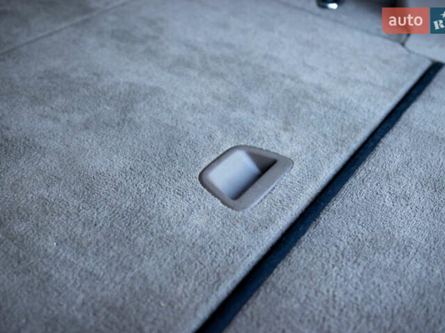 Черный Ленд Ровер Дискавери, объемом двигателя 3 л и пробегом 192 тыс. км за 22500 $, фото 42 на Automoto.ua