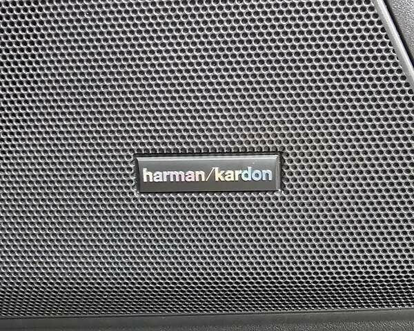 Чорний Ленд Ровер Діскавері, об'ємом двигуна 2.99 л та пробігом 206 тис. км за 12000 $, фото 41 на Automoto.ua