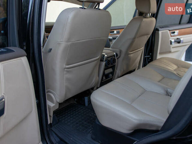 Черный Ленд Ровер Дискавери, объемом двигателя 3 л и пробегом 192 тыс. км за 22500 $, фото 28 на Automoto.ua