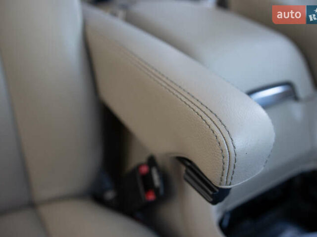 Черный Ленд Ровер Дискавери, объемом двигателя 3 л и пробегом 192 тыс. км за 22500 $, фото 25 на Automoto.ua