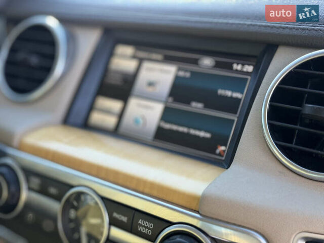 Черный Ленд Ровер Дискавери, объемом двигателя 3 л и пробегом 299 тыс. км за 17500 $, фото 33 на Automoto.ua