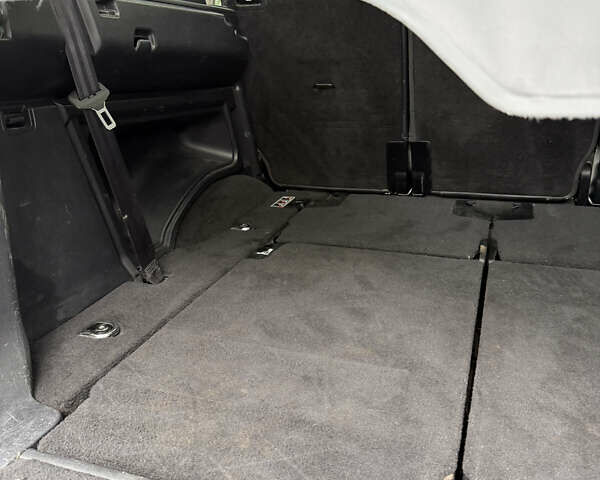 Чорний Ленд Ровер Діскавері, об'ємом двигуна 2.99 л та пробігом 304 тис. км за 23000 $, фото 23 на Automoto.ua