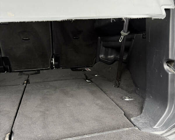 Чорний Ленд Ровер Діскавері, об'ємом двигуна 2.99 л та пробігом 304 тис. км за 23000 $, фото 24 на Automoto.ua