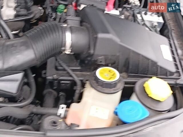 Черный Ленд Ровер Дискавери, объемом двигателя 3 л и пробегом 170 тыс. км за 10500 $, фото 10 на Automoto.ua