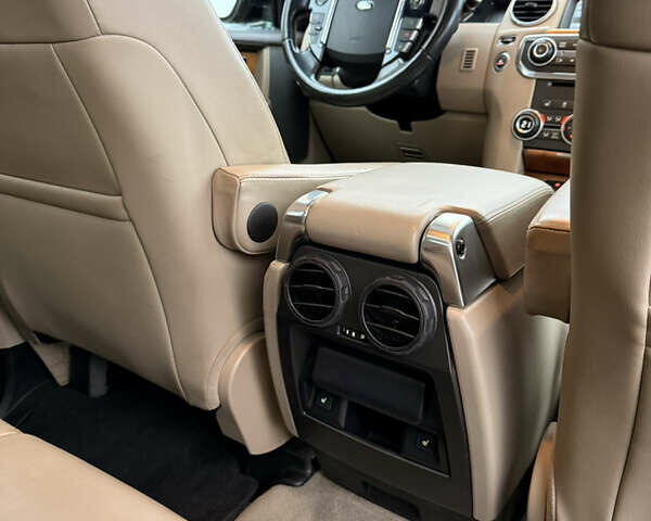 Чорний Ленд Ровер Діскавері, об'ємом двигуна 2.99 л та пробігом 118 тис. км за 17200 $, фото 33 на Automoto.ua