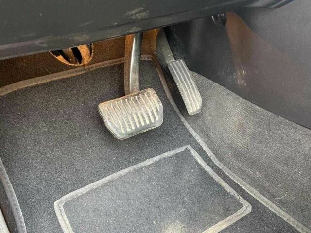 Черный Ленд Ровер Дискавери, объемом двигателя 2.2 л и пробегом 225 тыс. км за 18000 $, фото 11 на Automoto.ua