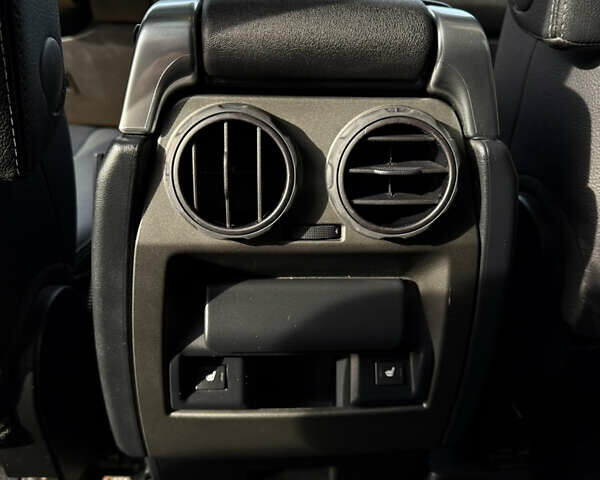 Черный Ленд Ровер Дискавери, объемом двигателя 3 л и пробегом 129 тыс. км за 20300 $, фото 51 на Automoto.ua