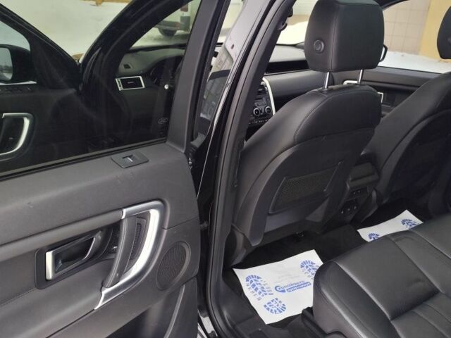 Черный Ленд Ровер Дискавери, объемом двигателя 2 л и пробегом 210 тыс. км за 438 $, фото 11 на Automoto.ua