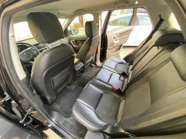 Черный Ленд Ровер Дискавери, объемом двигателя 2.2 л и пробегом 225 тыс. км за 18000 $, фото 9 на Automoto.ua