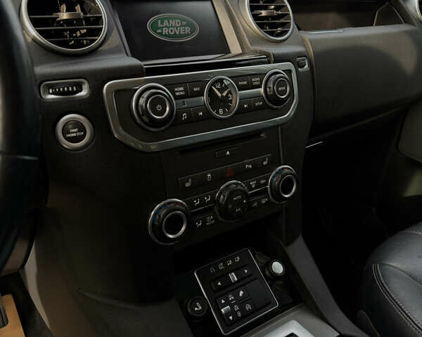 Чорний Ленд Ровер Діскавері, об'ємом двигуна 3 л та пробігом 129 тис. км за 21300 $, фото 39 на Automoto.ua