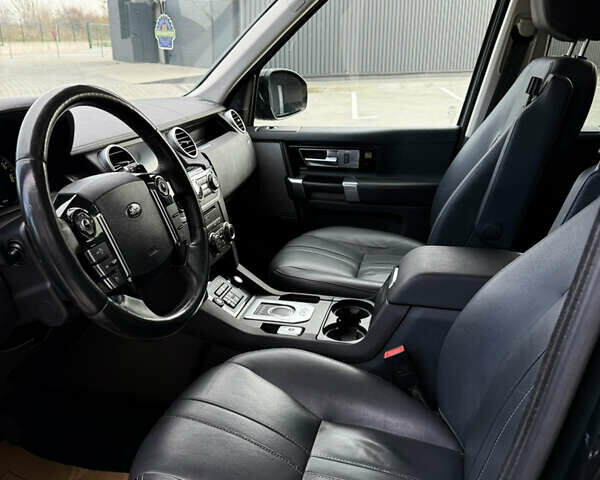 Чорний Ленд Ровер Діскавері, об'ємом двигуна 3 л та пробігом 129 тис. км за 23800 $, фото 34 на Automoto.ua