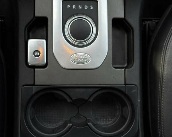 Чорний Ленд Ровер Діскавері, об'ємом двигуна 3 л та пробігом 129 тис. км за 23800 $, фото 57 на Automoto.ua