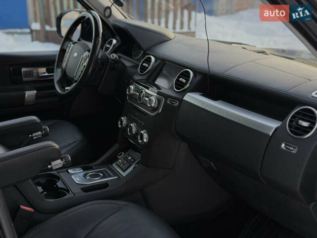 Чорний Ленд Ровер Діскавері, об'ємом двигуна 3 л та пробігом 158 тис. км за 22000 $, фото 34 на Automoto.ua