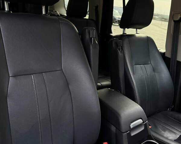 Чорний Ленд Ровер Діскавері, об'ємом двигуна 3 л та пробігом 129 тис. км за 21300 $, фото 34 на Automoto.ua