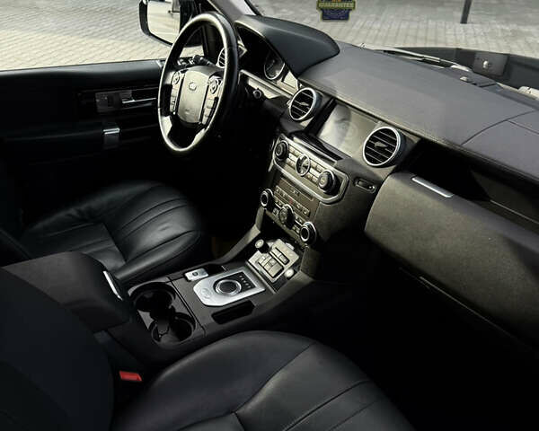 Чорний Ленд Ровер Діскавері, об'ємом двигуна 3 л та пробігом 129 тис. км за 21300 $, фото 31 на Automoto.ua