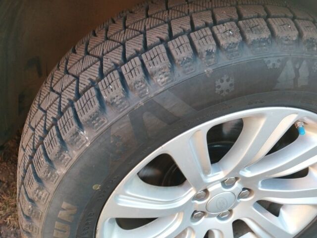 Черный Ленд Ровер Дискавери, объемом двигателя 2 л и пробегом 218 тыс. км за 19000 $, фото 13 на Automoto.ua