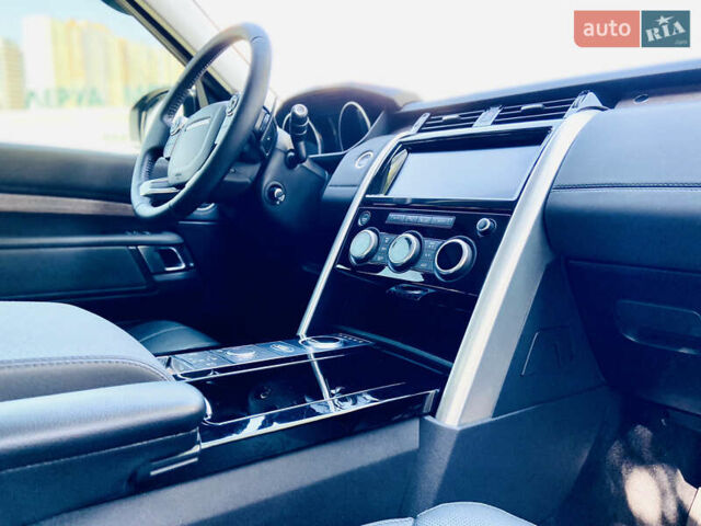 Черный Ленд Ровер Дискавери, объемом двигателя 3 л и пробегом 190 тыс. км за 40000 $, фото 40 на Automoto.ua