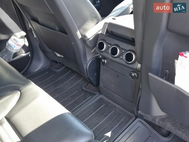 Чорний Ленд Ровер Діскавері, об'ємом двигуна 2.99 л та пробігом 175 тис. км за 31000 $, фото 2 на Automoto.ua