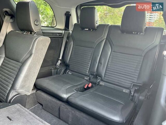 Черный Ленд Ровер Дискавери, объемом двигателя 3 л и пробегом 169 тыс. км за 32600 $, фото 51 на Automoto.ua