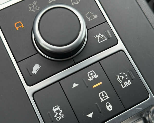 Чорний Ленд Ровер Діскавері, об'ємом двигуна 3 л та пробігом 135 тис. км за 24750 $, фото 28 на Automoto.ua