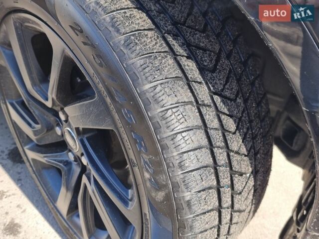 Чорний Ленд Ровер Діскавері, об'ємом двигуна 2.99 л та пробігом 175 тис. км за 31000 $, фото 4 на Automoto.ua