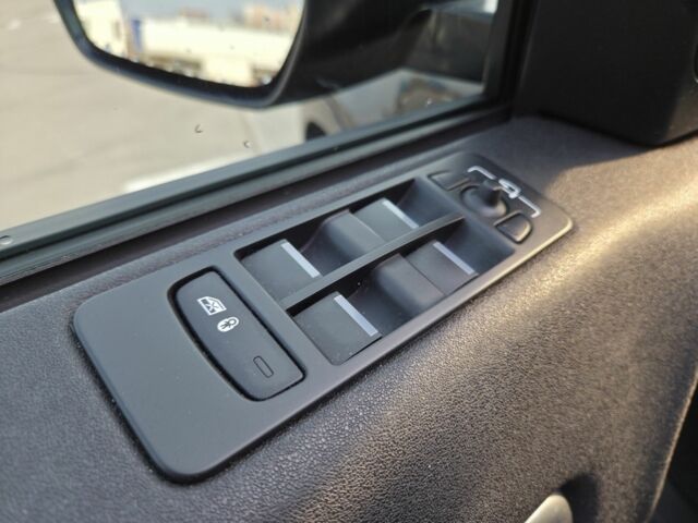 Чорний Ленд Ровер Діскавері, об'ємом двигуна 2 л та пробігом 93 тис. км за 15500 $, фото 10 на Automoto.ua