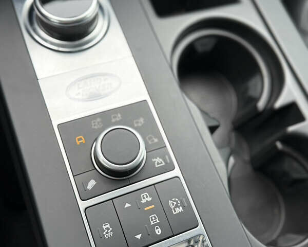 Чорний Ленд Ровер Діскавері, об'ємом двигуна 3 л та пробігом 135 тис. км за 24750 $, фото 27 на Automoto.ua