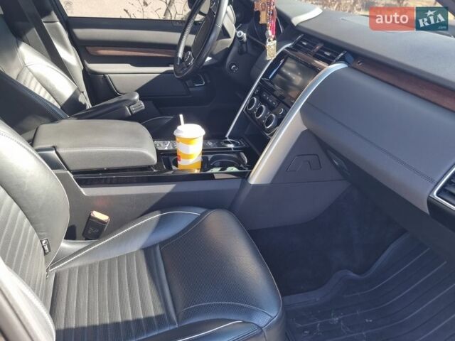 Чорний Ленд Ровер Діскавері, об'ємом двигуна 2.99 л та пробігом 175 тис. км за 31000 $, фото 6 на Automoto.ua