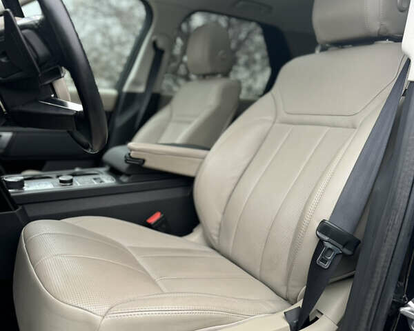 Чорний Ленд Ровер Діскавері, об'ємом двигуна 3 л та пробігом 114 тис. км за 28000 $, фото 7 на Automoto.ua