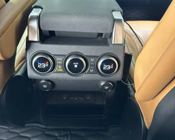 Черный Ленд Ровер Дискавери, объемом двигателя 3 л и пробегом 131 тыс. км за 33500 $, фото 15 на Automoto.ua