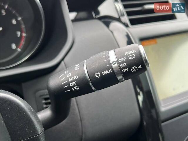 Черный Ленд Ровер Дискавери, объемом двигателя 3 л и пробегом 123 тыс. км за 23990 $, фото 24 на Automoto.ua