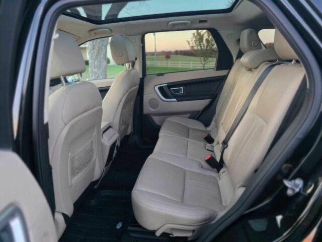 Черный Ленд Ровер Дискавери, объемом двигателя 2 л и пробегом 43 тыс. км за 10000 $, фото 10 на Automoto.ua