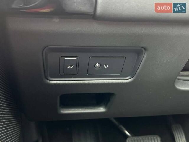 Черный Ленд Ровер Дискавери, объемом двигателя 3 л и пробегом 123 тыс. км за 23990 $, фото 19 на Automoto.ua