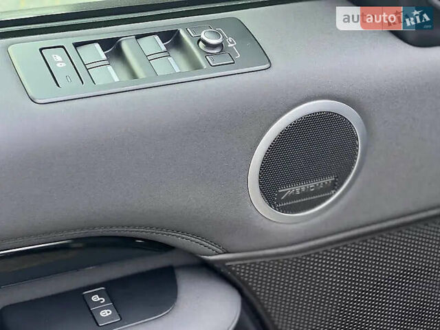 Черный Ленд Ровер Дискавери, объемом двигателя 3 л и пробегом 84 тыс. км за 43999 $, фото 27 на Automoto.ua