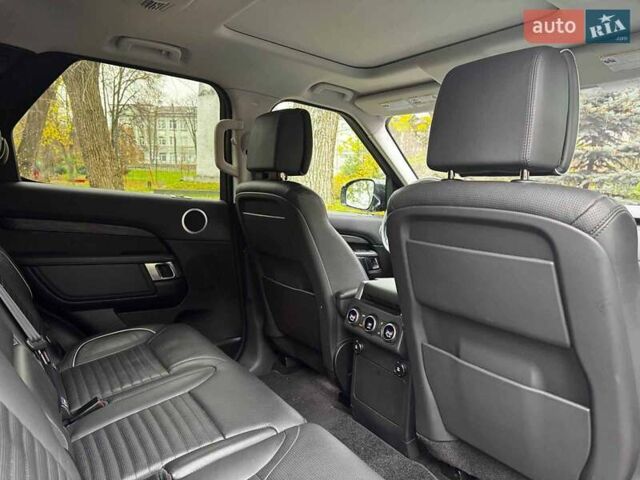 Черный Ленд Ровер Дискавери, объемом двигателя 3 л и пробегом 161 тыс. км за 31290 $, фото 36 на Automoto.ua