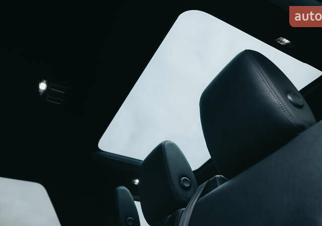 Ленд Ровер Дискавери 2019 в Киеве на Automoto.ua Черный Ленд Ровер Дискавери, объемом двигателя 3 л и пробегом 140 тыс. км за 28400 $, фото 29 на Automoto.ua