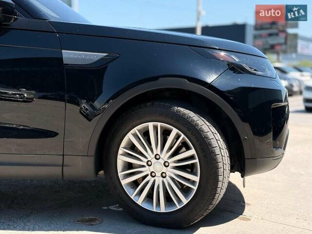 Ленд Ровер Дискавери 2019 в Львове на Automoto.ua Черный Ленд Ровер Дискавери, объемом двигателя 3 л и пробегом 156 тыс. км за 27990 $, фото 12 на Automoto.ua