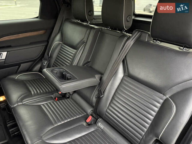 Черный Ленд Ровер Дискавери, объемом двигателя 3 л и пробегом 128 тыс. км за 31400 $, фото 19 на Automoto.ua