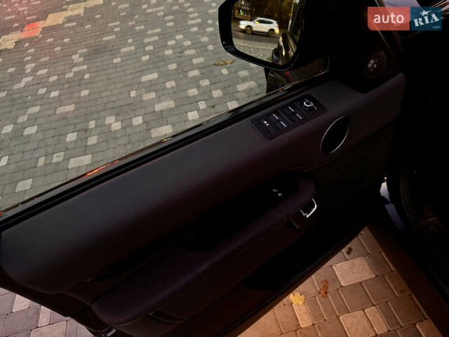 Черный Ленд Ровер Дискавери, объемом двигателя 2 л и пробегом 130 тыс. км за 33400 $, фото 30 на Automoto.ua