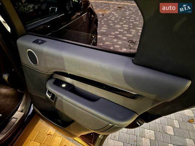 Черный Ленд Ровер Дискавери, объемом двигателя 2 л и пробегом 130 тыс. км за 33400 $, фото 38 на Automoto.ua