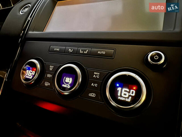 Черный Ленд Ровер Дискавери, объемом двигателя 2 л и пробегом 130 тыс. км за 33400 $, фото 56 на Automoto.ua