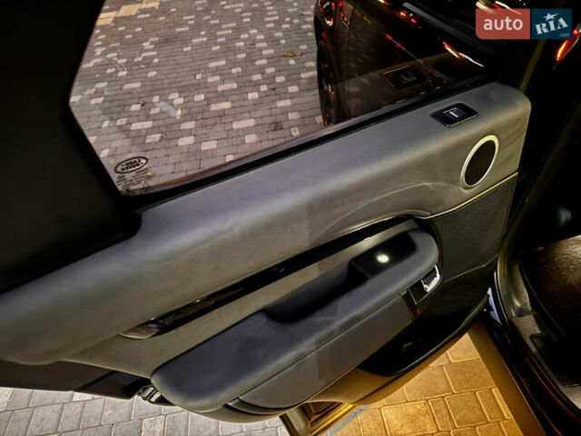 Черный Ленд Ровер Дискавери, объемом двигателя 2 л и пробегом 130 тыс. км за 33400 $, фото 62 на Automoto.ua