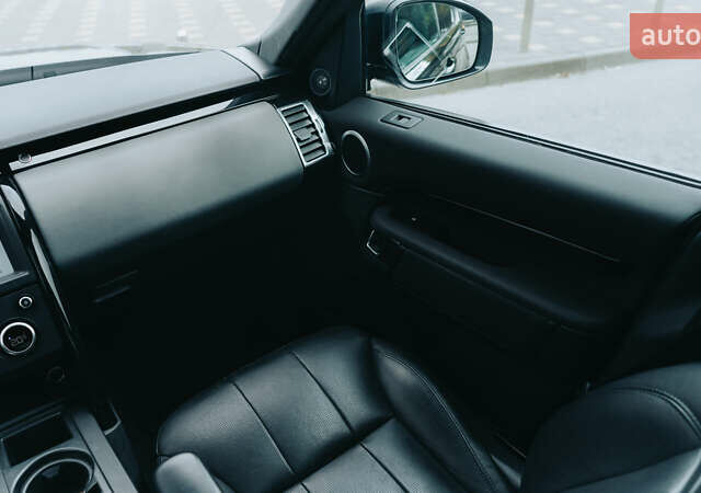 Ленд Ровер Дискавери 2019 в Киеве на Automoto.ua Черный Ленд Ровер Дискавери, объемом двигателя 3 л и пробегом 140 тыс. км за 28400 $, фото 27 на Automoto.ua