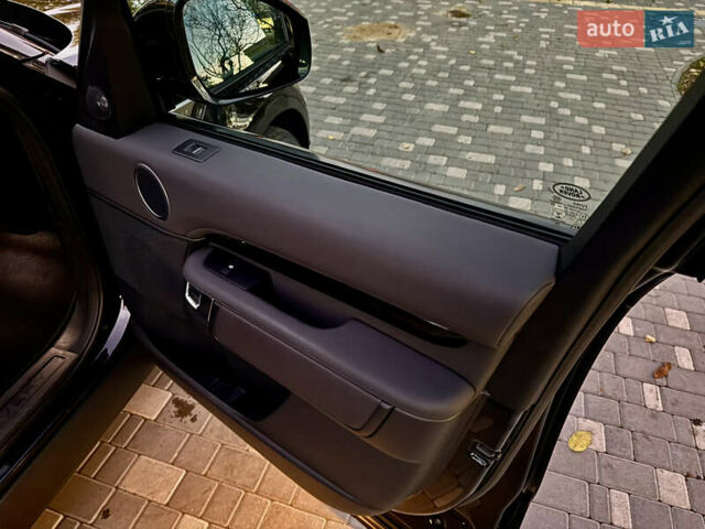 Черный Ленд Ровер Дискавери, объемом двигателя 2 л и пробегом 130 тыс. км за 33400 $, фото 48 на Automoto.ua