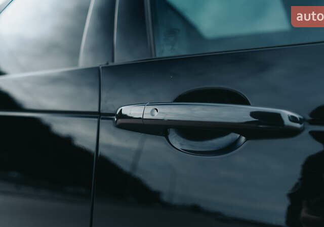 Ленд Ровер Дискавери 2019 в Киеве на Automoto.ua Черный Ленд Ровер Дискавери, объемом двигателя 3 л и пробегом 140 тыс. км за 28400 $, фото 19 на Automoto.ua