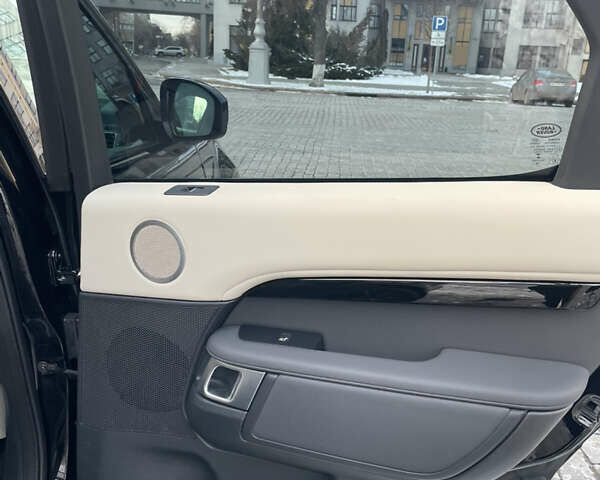 Черный Ленд Ровер Дискавери, объемом двигателя 2.99 л и пробегом 55 тыс. км за 49500 $, фото 8 на Automoto.ua